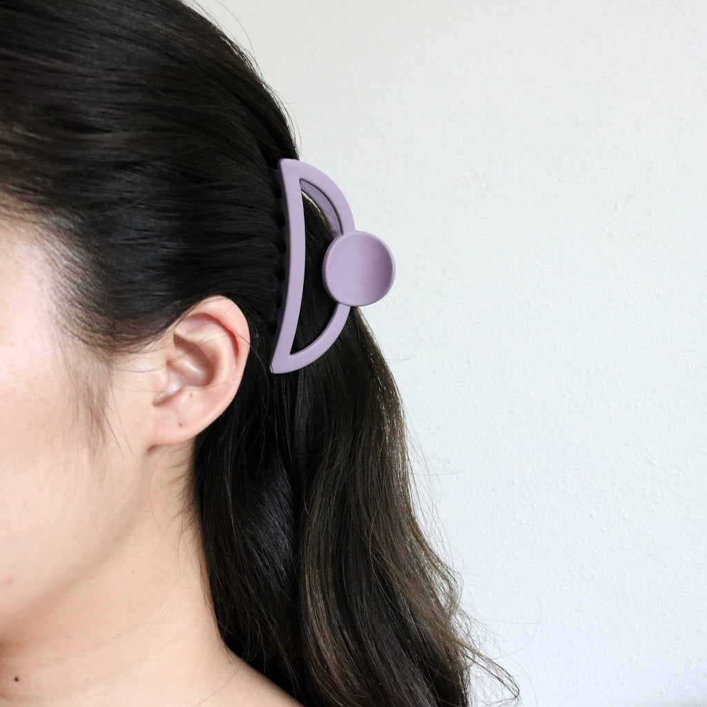 Croissant Claw Clip in Lilac