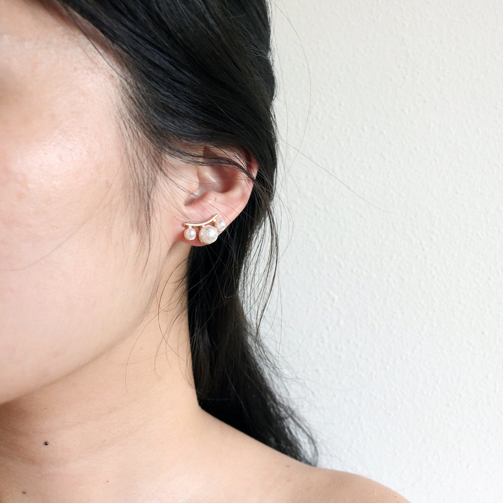 Pearly Curve Studs