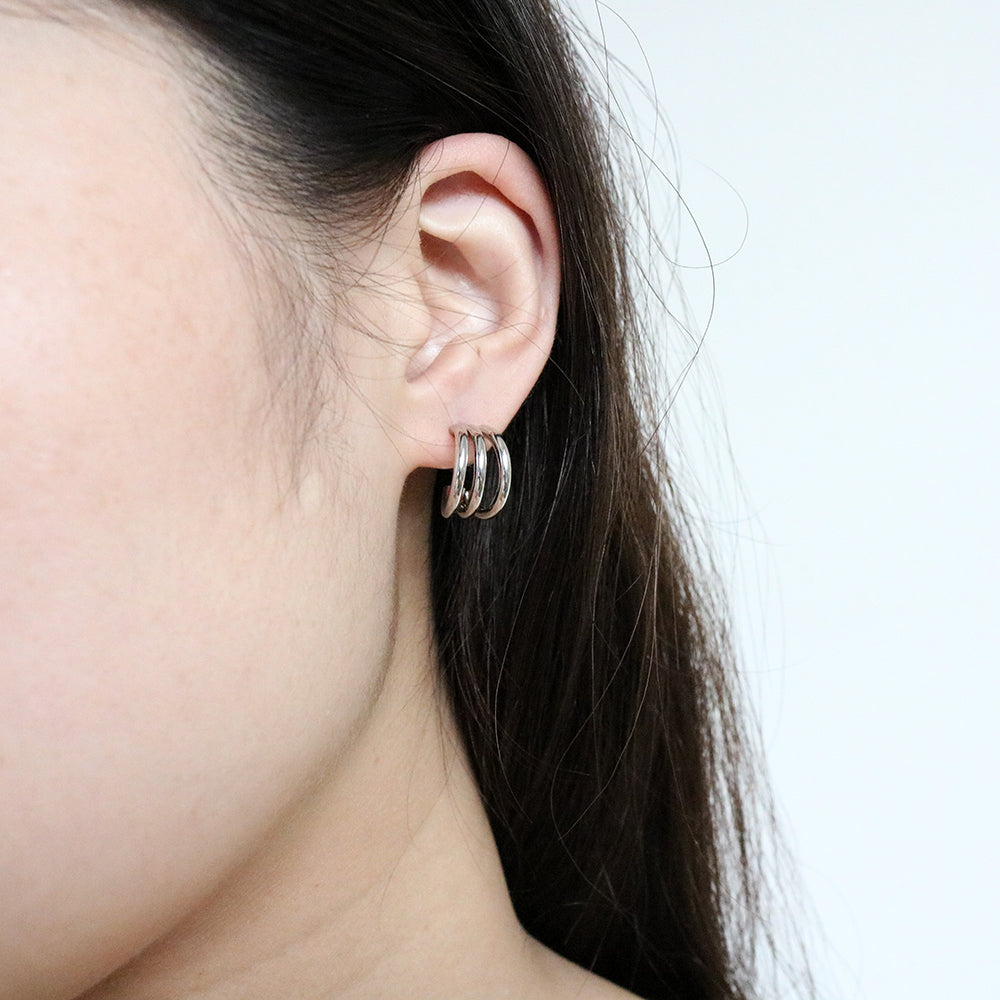 Petite Claw Hoops in Silver
