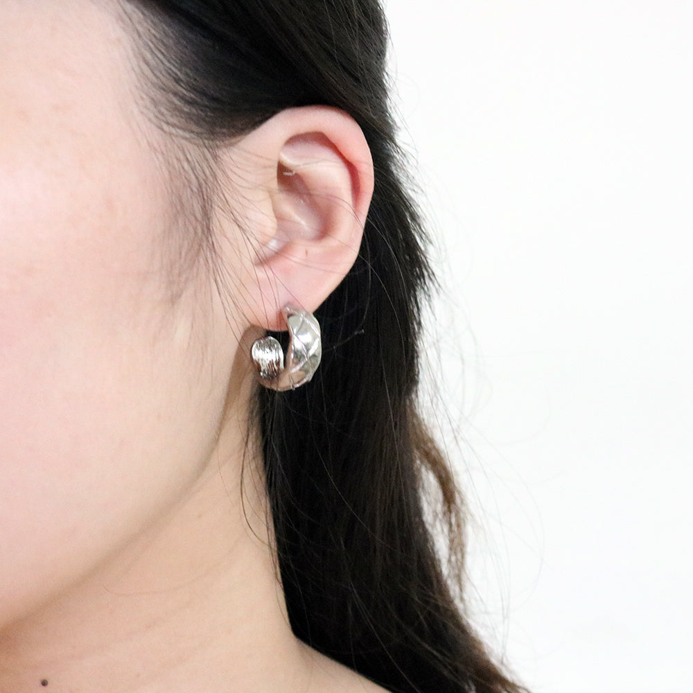 Quilted Hoops in Silver (Gold Plated)