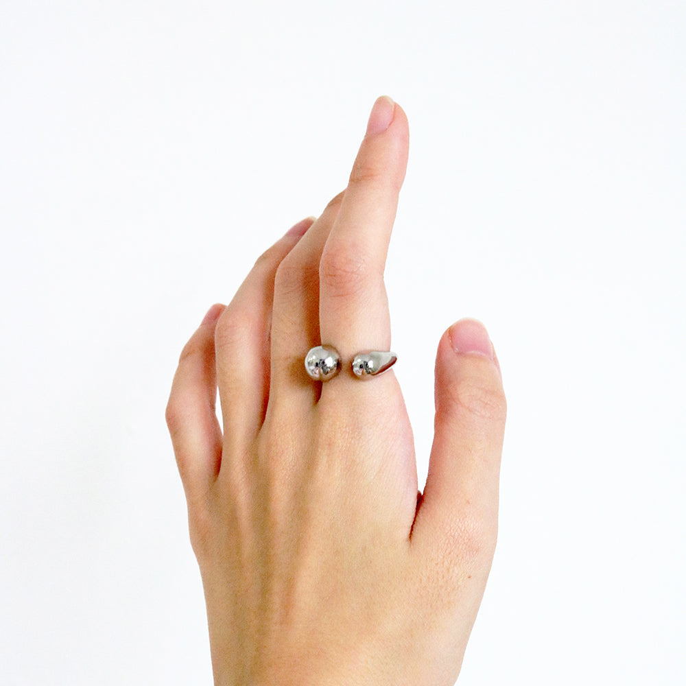 Molecule Ring in Silver (Gold Plated)