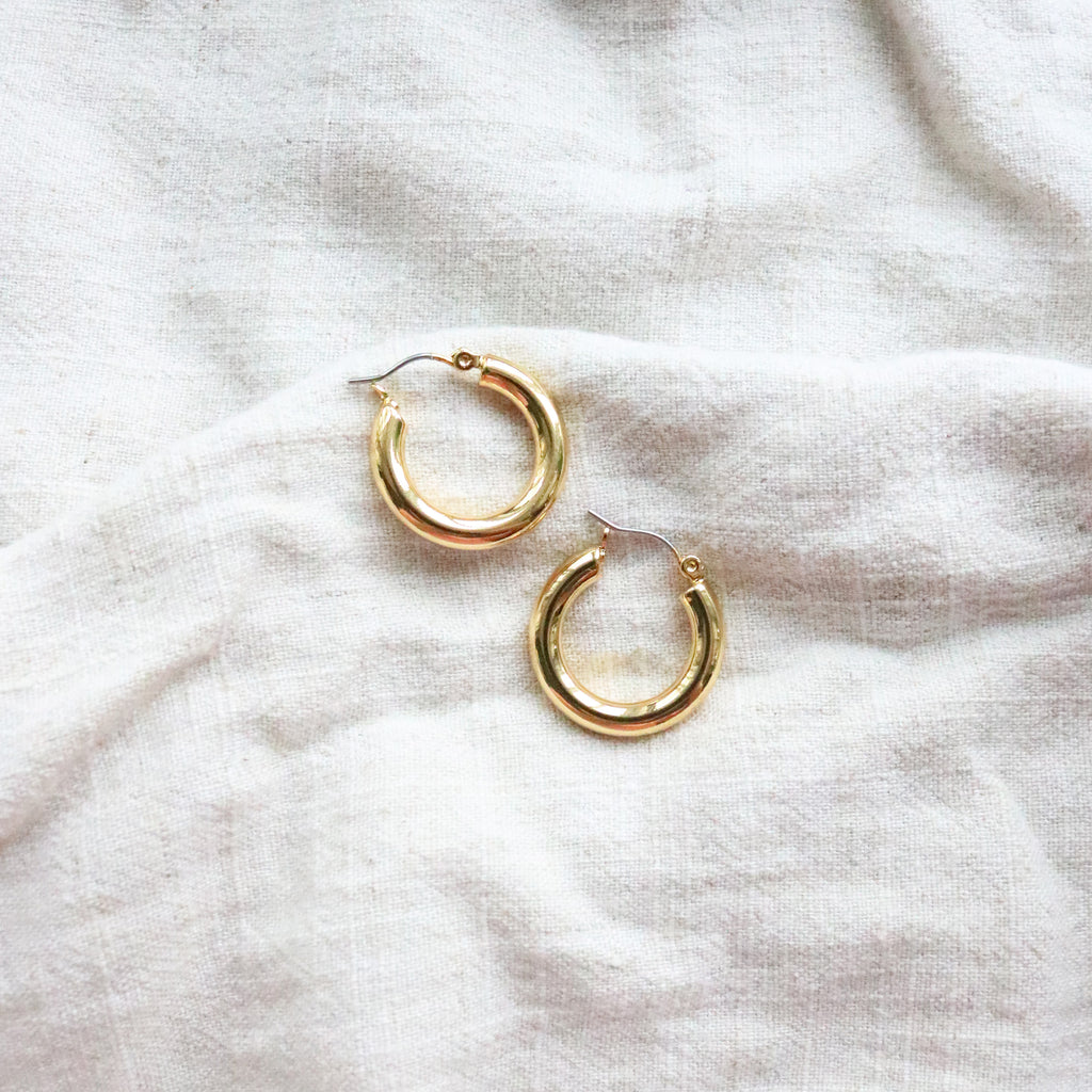 Basic Circle Hoops in Gold (18K Gold Plated)