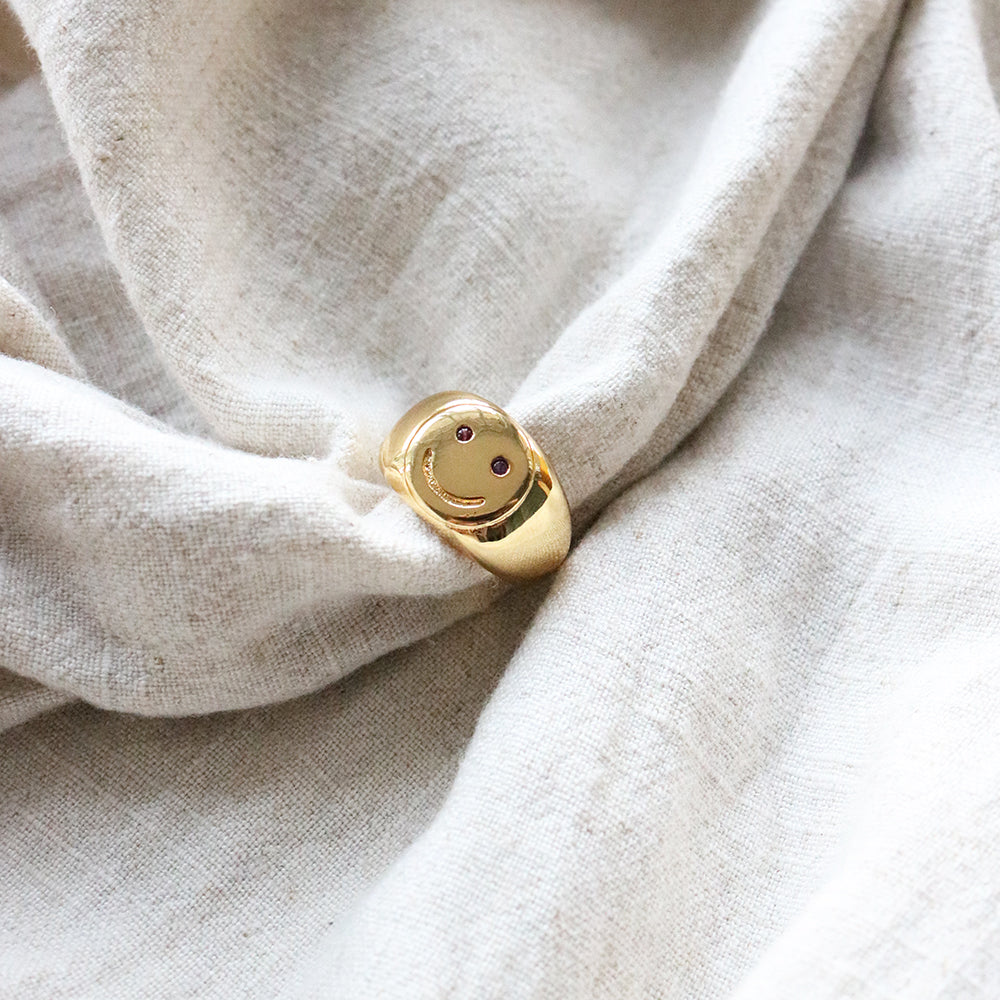 Smiley Signet Ring in Gold (Gold Plated)