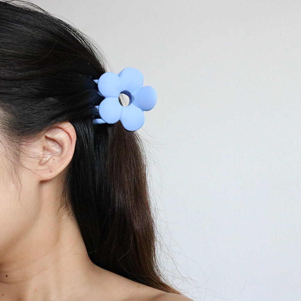 Flower Cut Claw Clip in Periwinkle