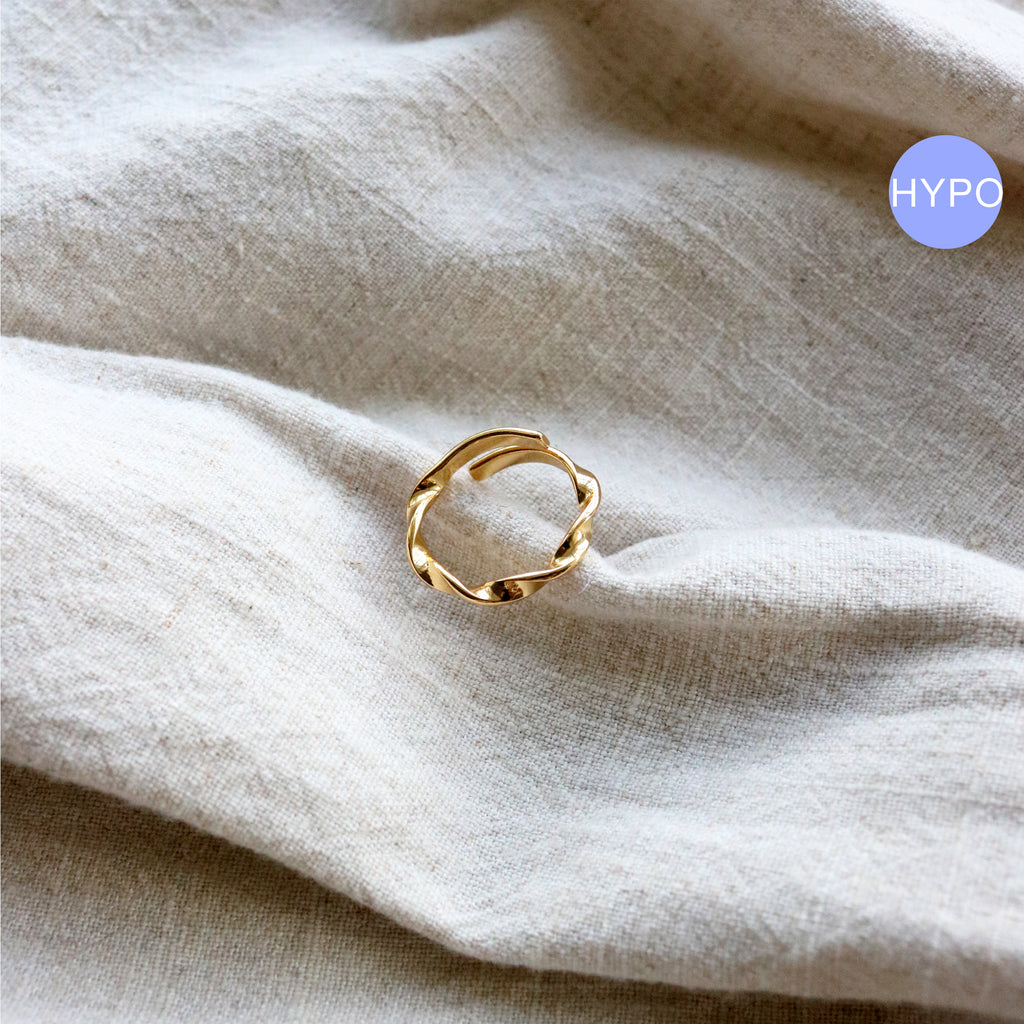 Twisted Ring in Gold (18K Gold Plated)